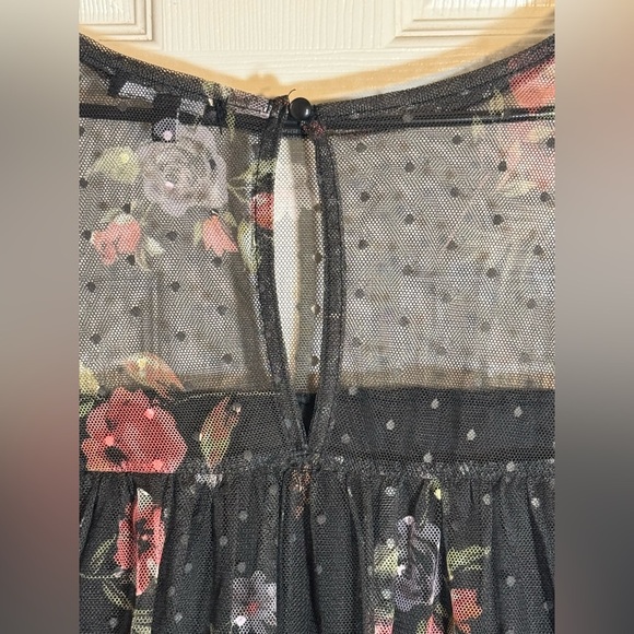 WILLOW Young Contemporary Black Floral Print Mesh Top (Size 3X) - Picture 7 of 10